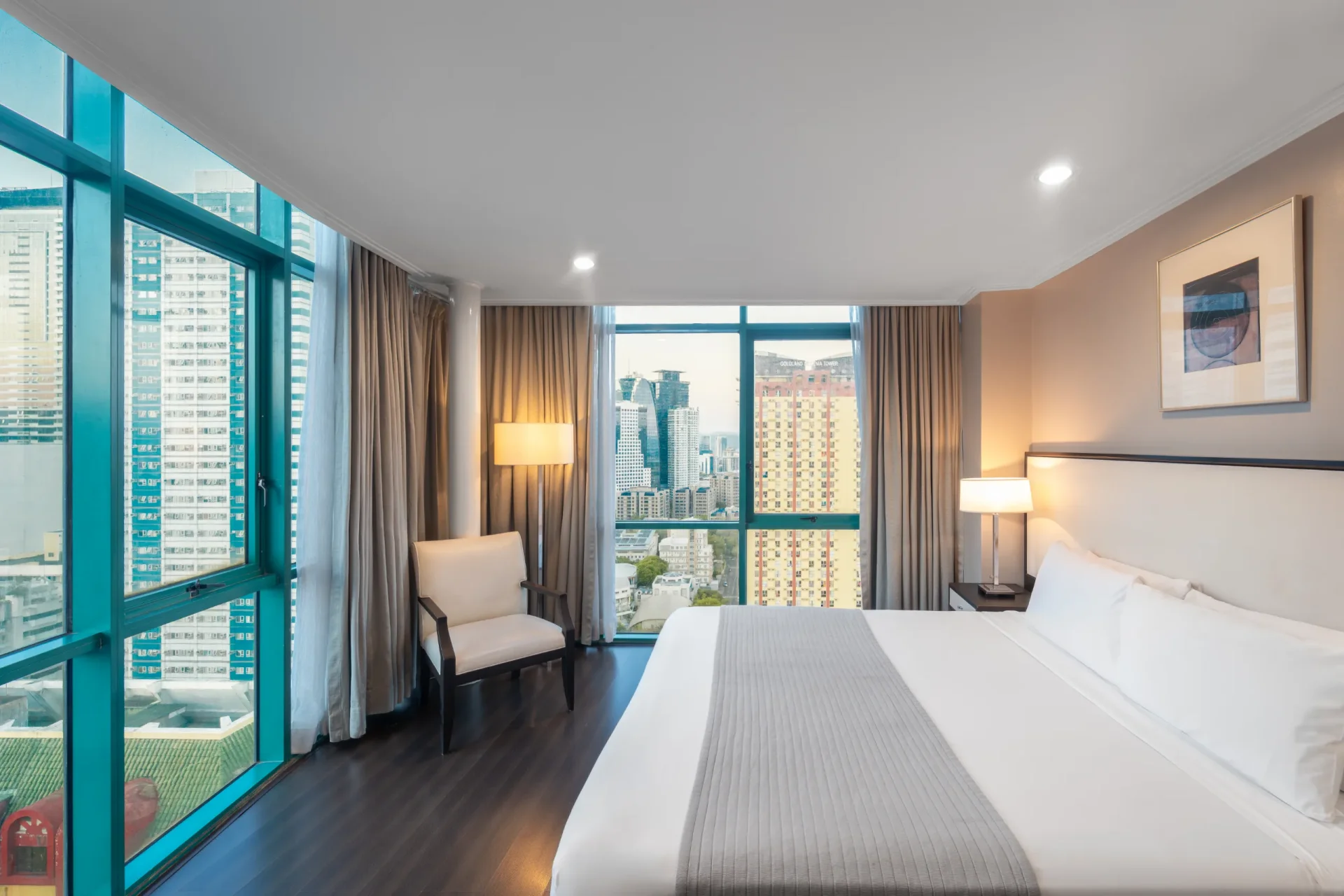 Astoria Plaza accommodations