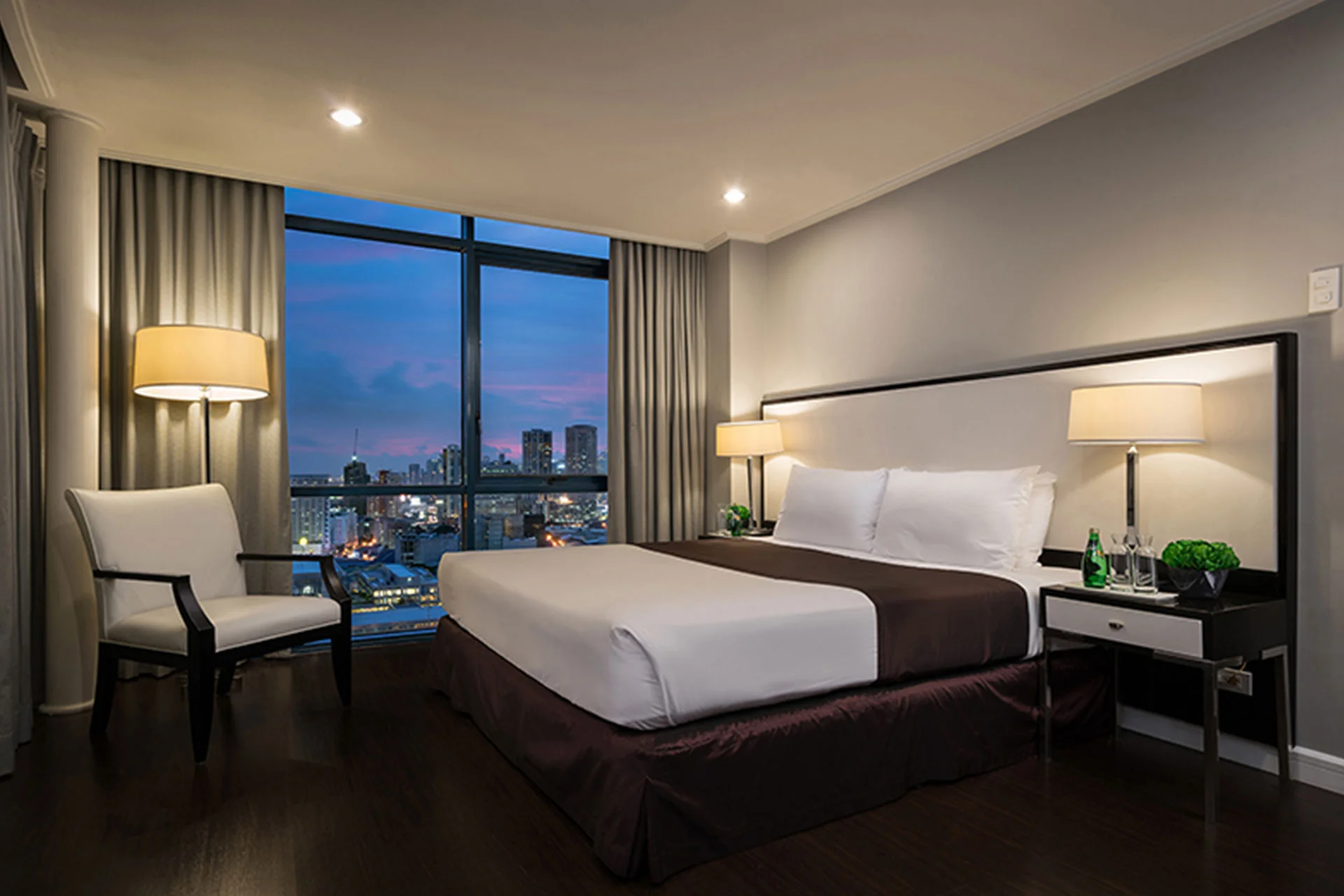 8 Reasons Why Astoria Plaza Is A Home For Every Traveler